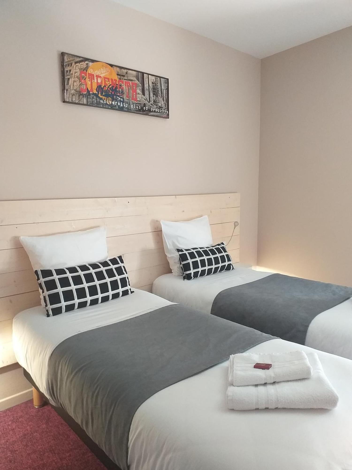 Hotel La Couronne Marmande Eksteriør bilde