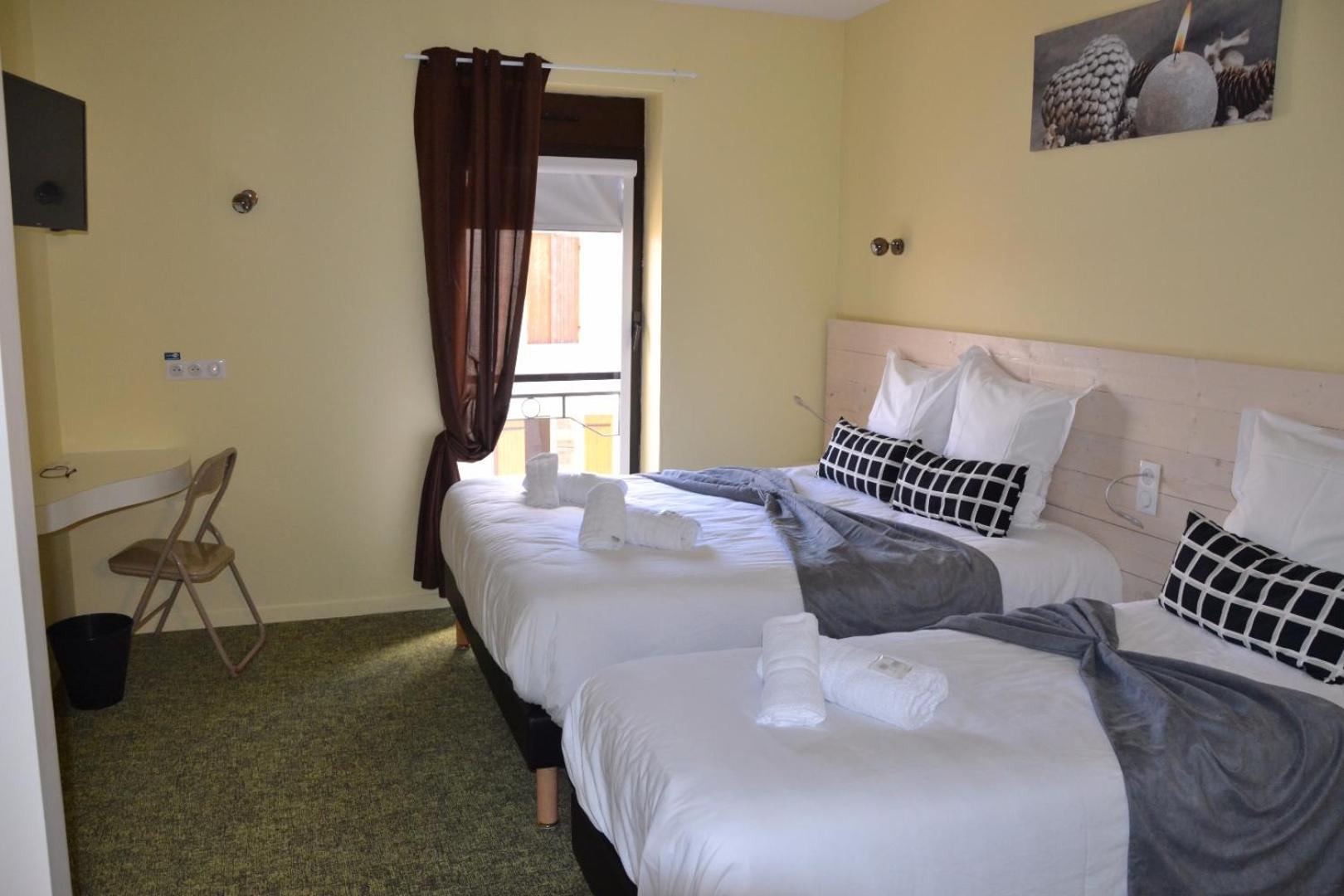 Hotel La Couronne Marmande Eksteriør bilde
